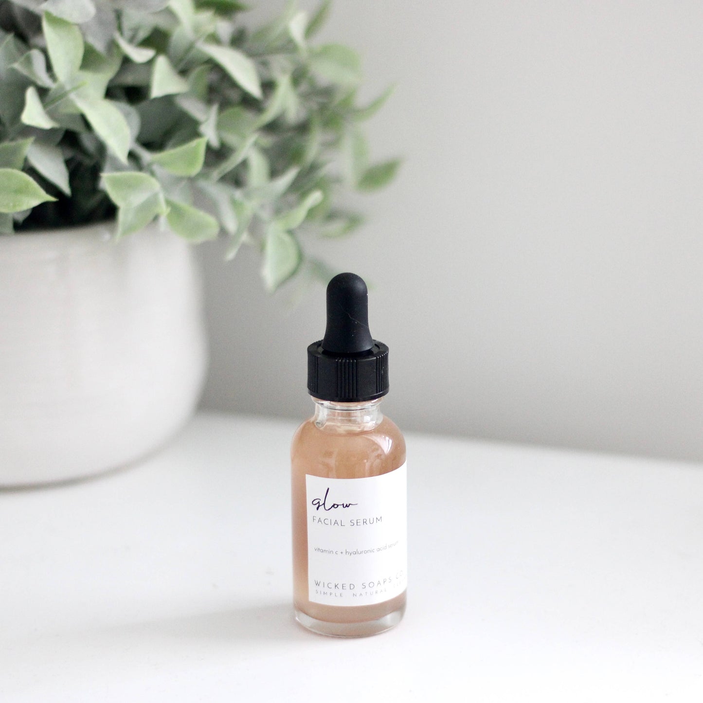 Glow Facial Serum with Vitamin C + Hyaluronic Acid